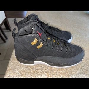 JORDAN 12’S REVERSE TAXI 7Y GS